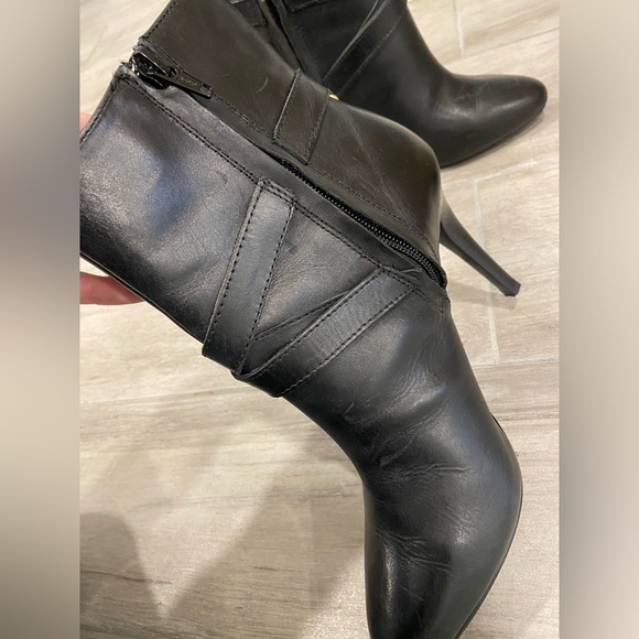 Ralph Lauren Women’s Black Leather Ankle Booties size 6.5 - Picture 8 of 10